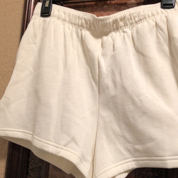 NWT PINK Victoria’s Secret Fold-over Short. Medium. Cream/ivory color. Fleece. - Picture 5 of 16